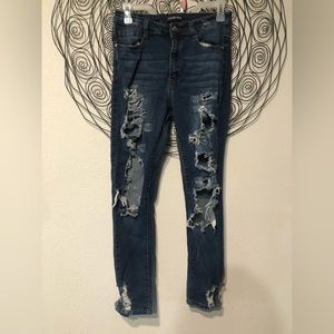 SOLD !!!  Size 9 / USA 30 Fashion nova distressed ripped jeans